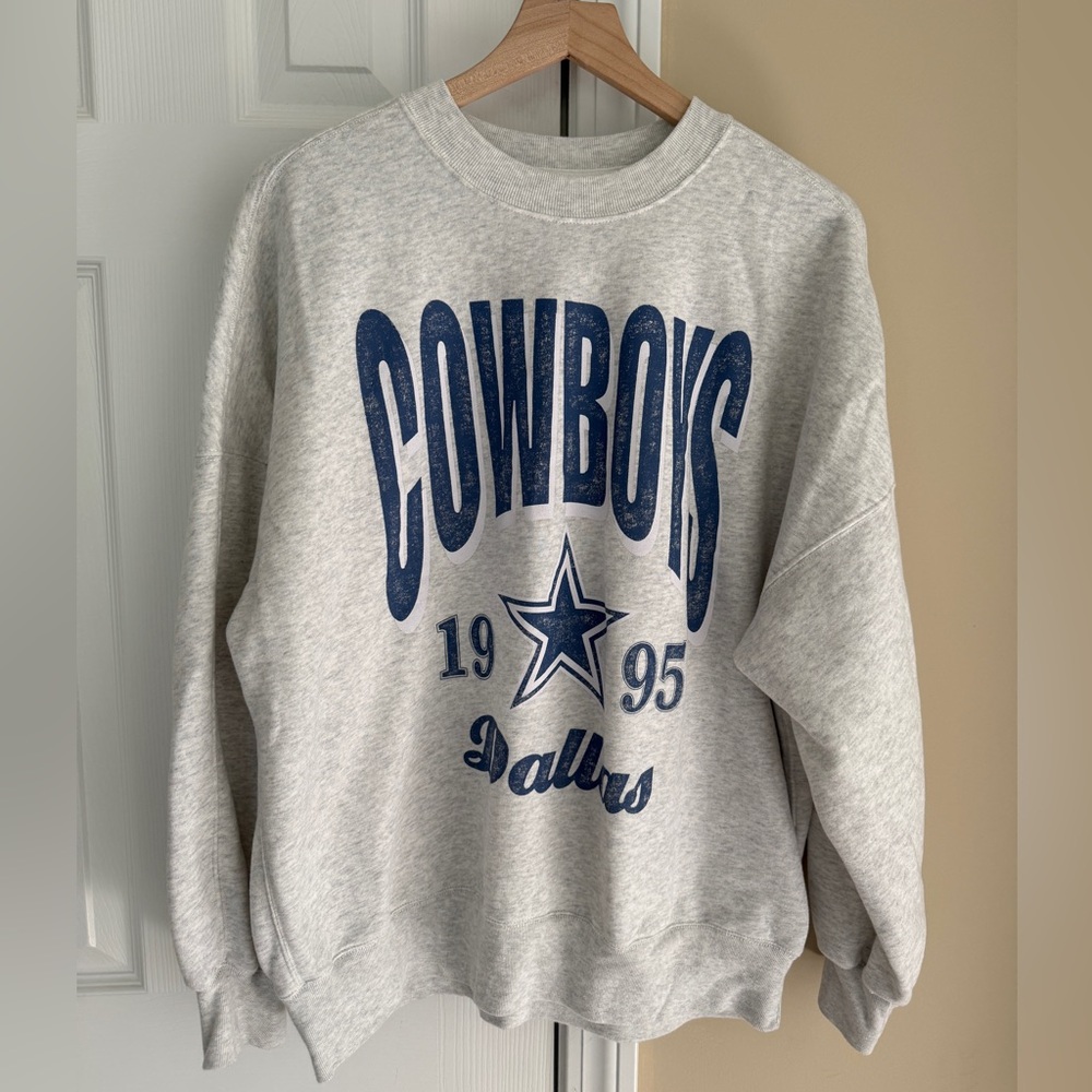 Abercrombie Cowboys Graphic Crewneck